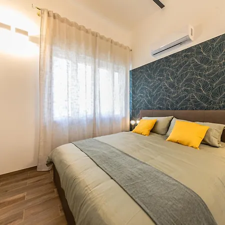 Politeama Luxury شقة *